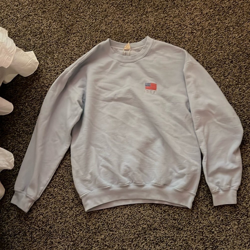 💙baby blue sweatshirt; size S